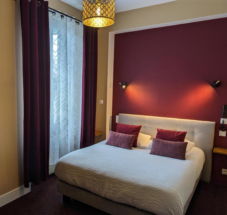 Logis Hotel Le Saint Florent Mont-pres-Chambord Exterior photo