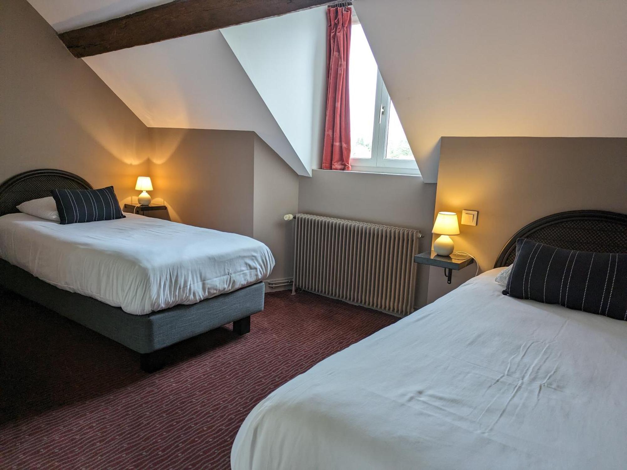 Logis Hotel Le Saint Florent Mont-pres-Chambord Exterior photo