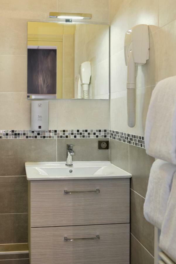 Logis Hotel Le Saint Florent Mont-pres-Chambord Exterior photo